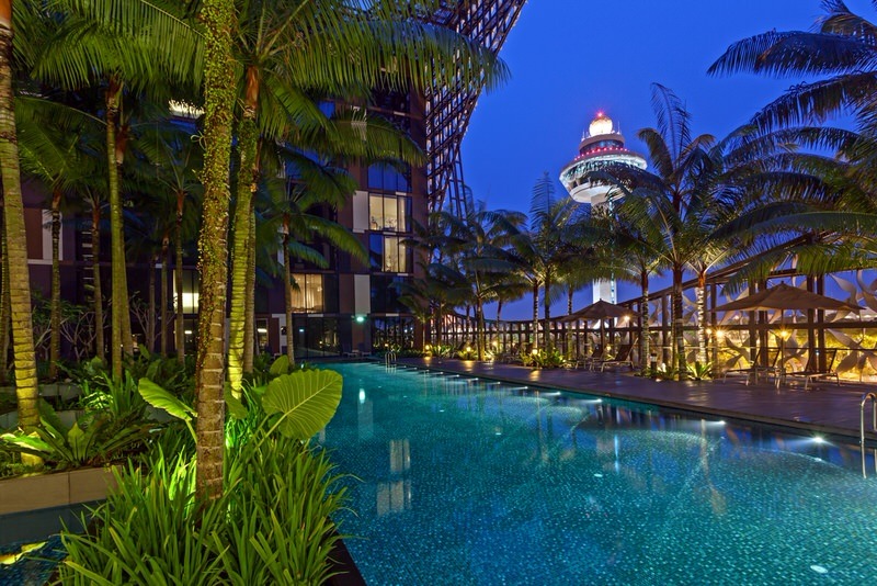 Crowne Plaza Changi Airport – Swimming Pool