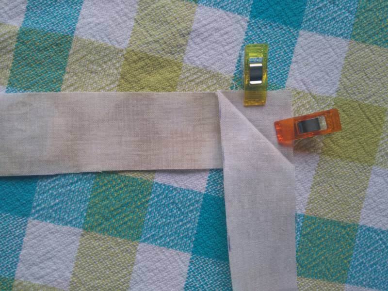 Die Verbindund wird zusammengeklammert.