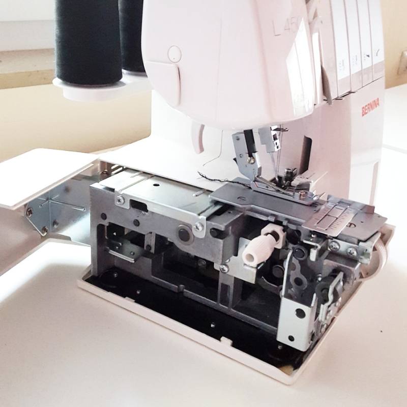 Bernina Overlock L450